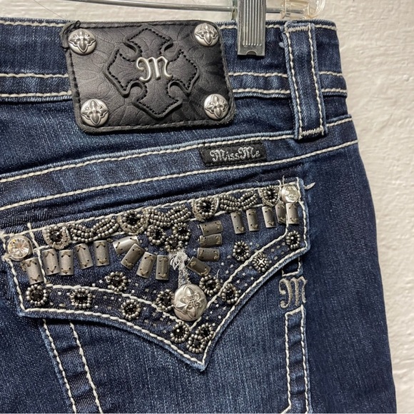 Miss Me Signature Boot Jeans - Picture 7 of 8